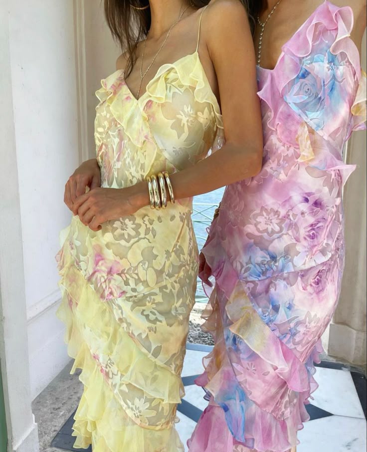 BEATRICE | DREAMY RUFFLE GOWN
